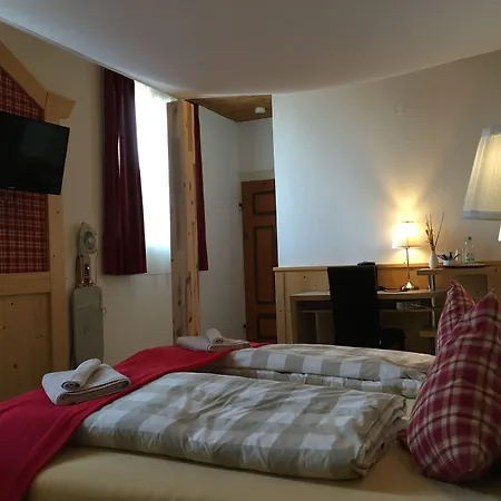 Landgasthof Sonne 3* מהלברג